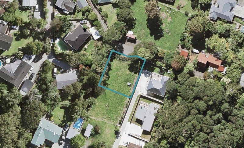 26B Lemnos Place, Titirangi, Auckland - Carousel 1