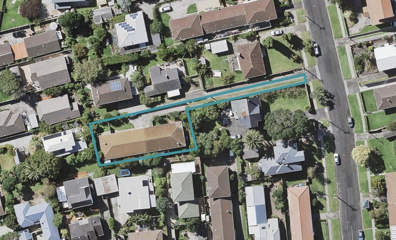 1/5 Wicklow Road, Narrow Neck, Auckland - Carousel 1