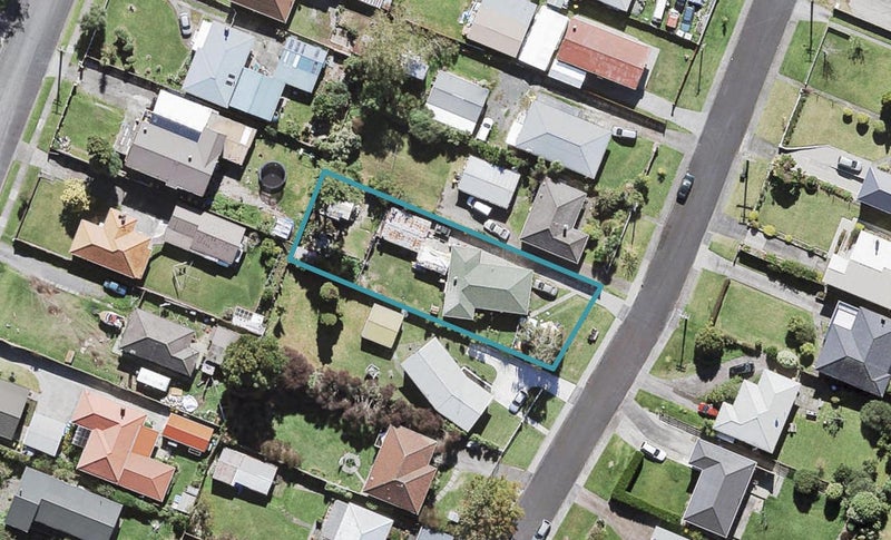 17 Laura Street, Kelston, Auckland - Carousel 1