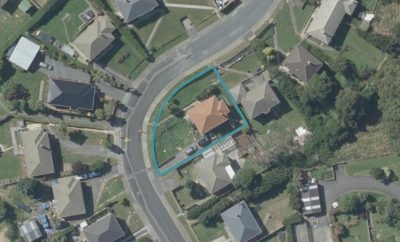 16 Stenhope Crescent, Corstorphine, Dunedin - Carousel 1