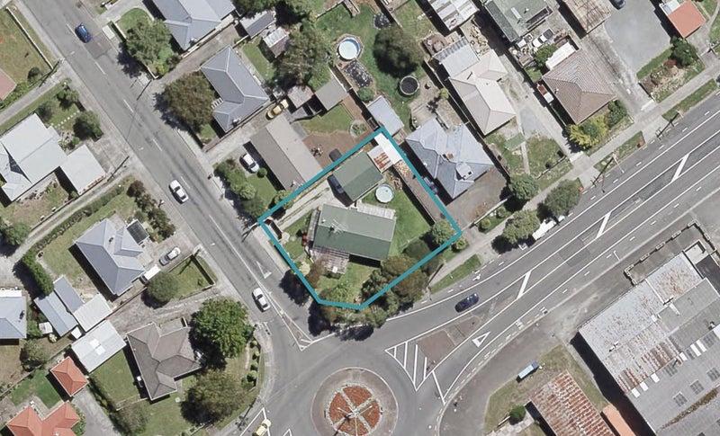 1039 Fergusson Drive, Clouston Park, Upper Hutt - Carousel 1