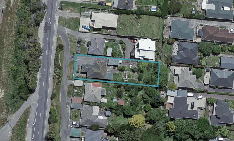 33 Duncan Street, Tawa, Wellington - Carousel 1