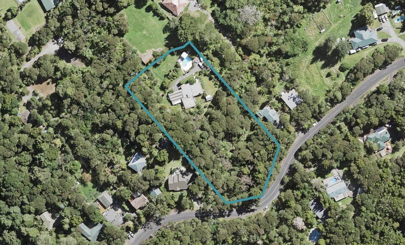 747 West Coast Road, Oratia, Auckland - Carousel 1