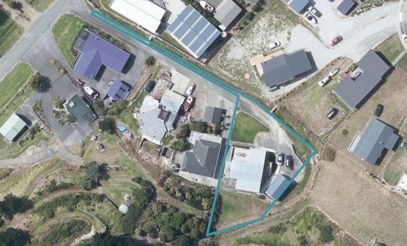 25 Lochiel Street, Mahia, Māhia - Carousel 1