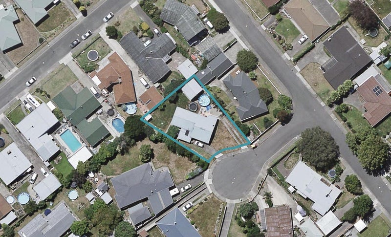710 Ballantyne Place, Frimley, Hastings - Carousel 1