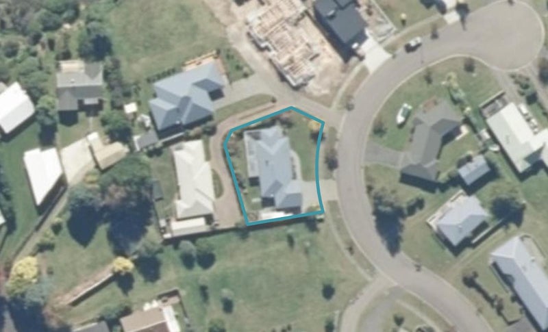 12 Lakemere Way, Taupo - Carousel 1