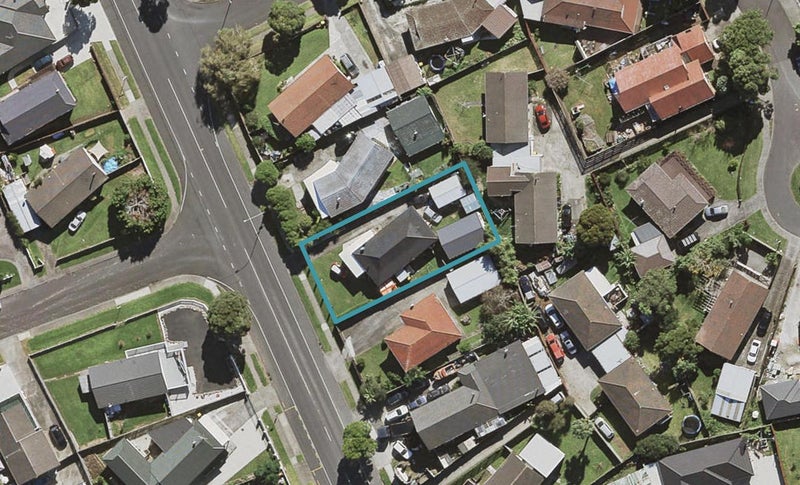 11 Ferndown Avenue, Papatoetoe, Auckland - Carousel 1