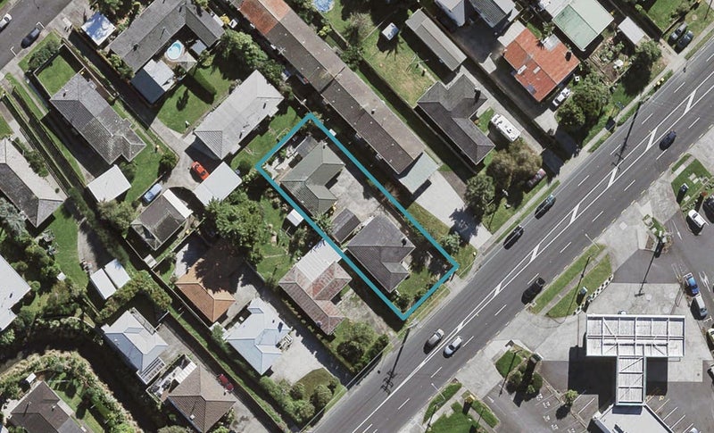 1/51 Northcote Road, Hillcrest, Auckland - Carousel 1