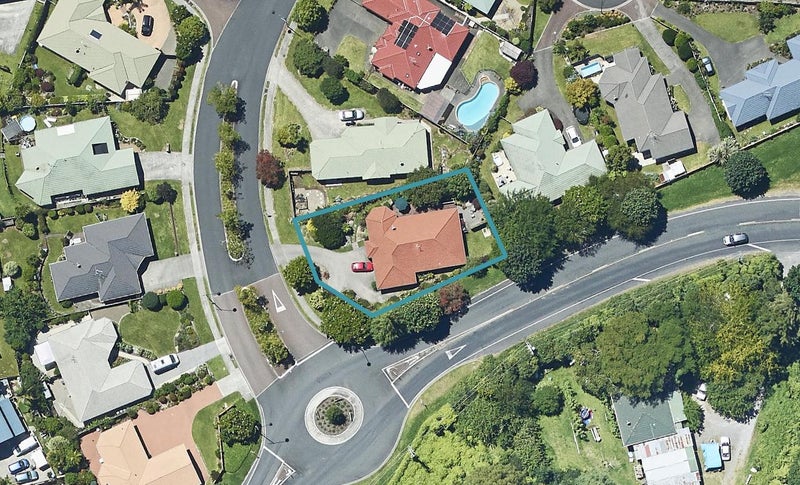 305 St Andrews Drive, Bethlehem, Tauranga - Carousel 1