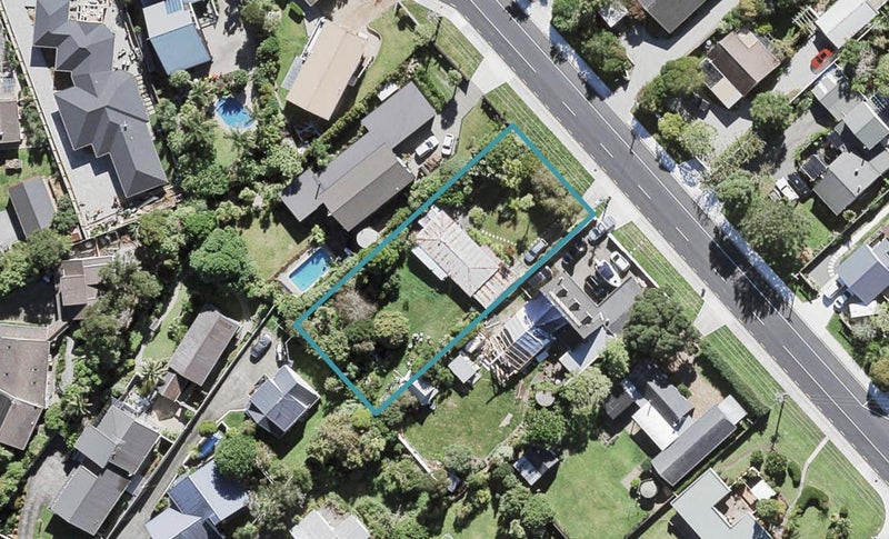 5 Tauhinu Road, Greenhithe, Auckland - Carousel 1