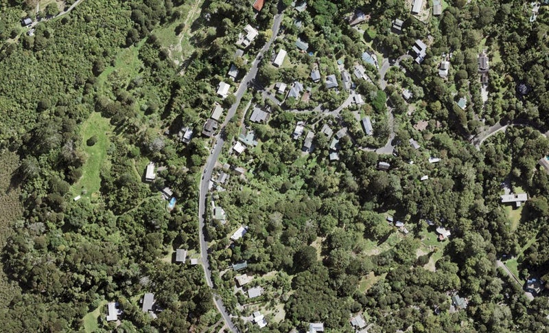 5 McEldowney Road, Titirangi, Auckland - Carousel 1