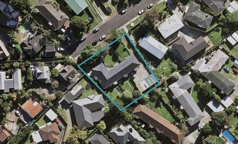 4/18 Ellen Avenue, Hillcrest, Auckland - Carousel 1