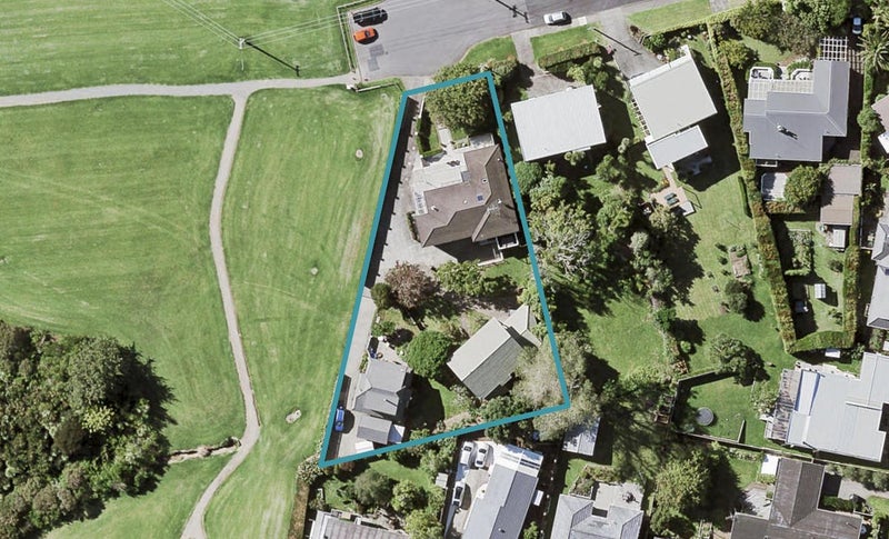 2/222B Bleakhouse Road, Mellons Bay, Auckland - Carousel 1