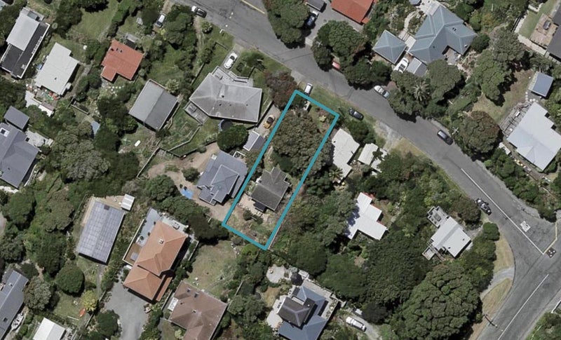 16 Tangahoe Street, Paekakariki - Carousel 1