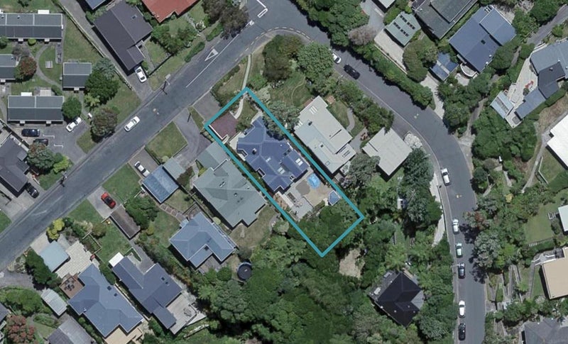 28 Omar Street, Khandallah, Wellington - Carousel 1