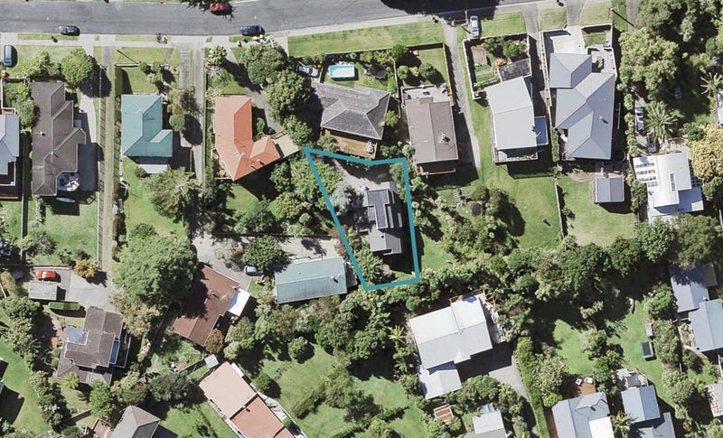 20A Wyoming Avenue, Murrays Bay, Auckland - Carousel 1
