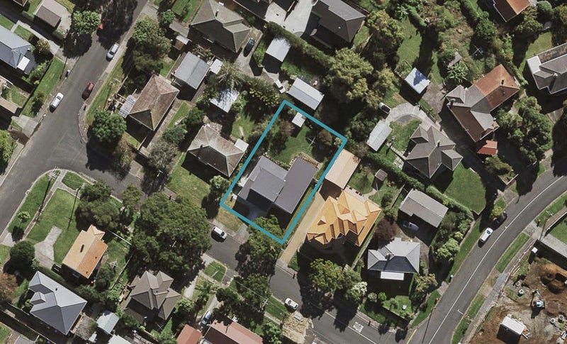 35 Maroa Road, One Tree Hill, Auckland - Carousel 1