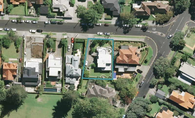 15 Canterbury Place, Parnell, Auckland - Carousel 1