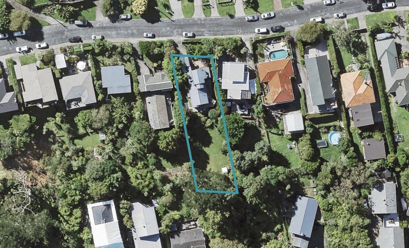 34 Peter Terrace, Castor Bay, Auckland - Carousel 1