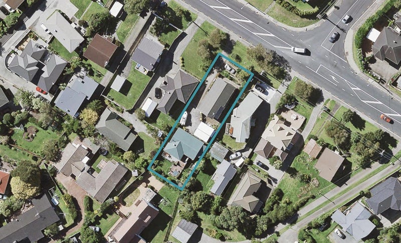 1/230 East Coast Road, Forrest Hill, Auckland - Carousel 1