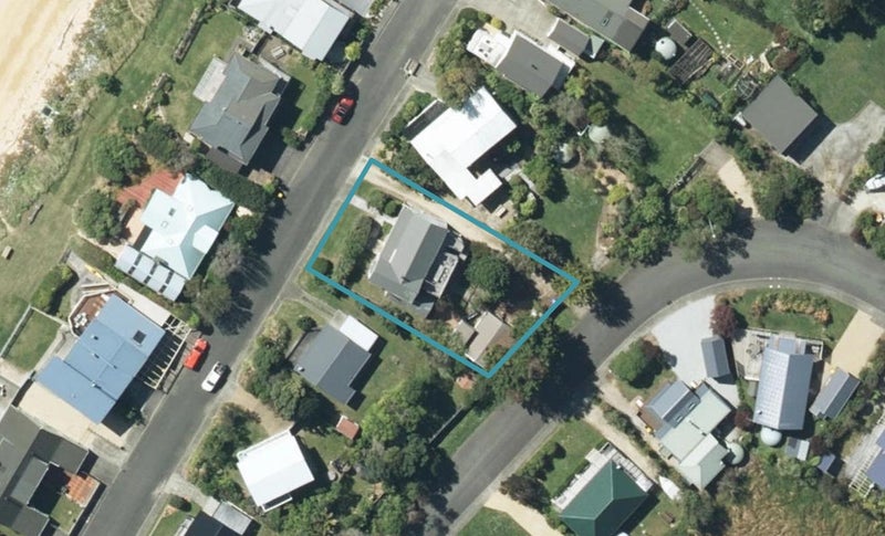 20 Cornwall Place, Tata Beach, Tākaka - Carousel 1