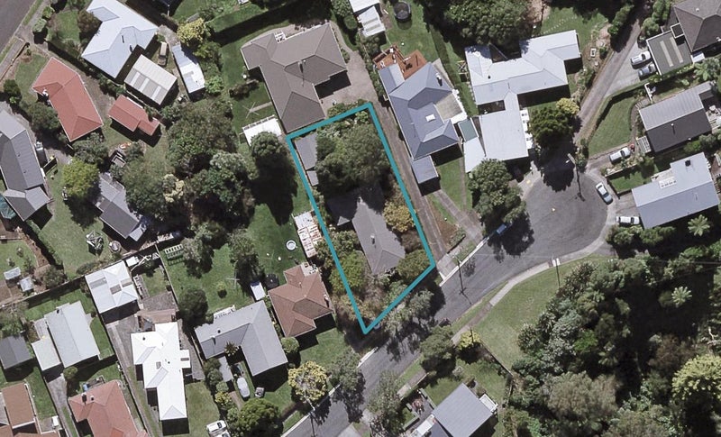 35 Turakina Street, Merrilands, New Plymouth - Carousel 1
