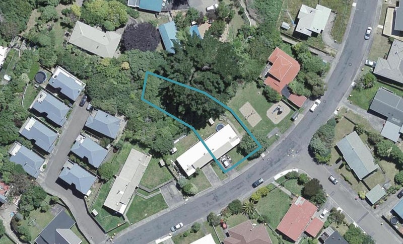66 Hazlewood Avenue, Karori, Wellington - Carousel 1