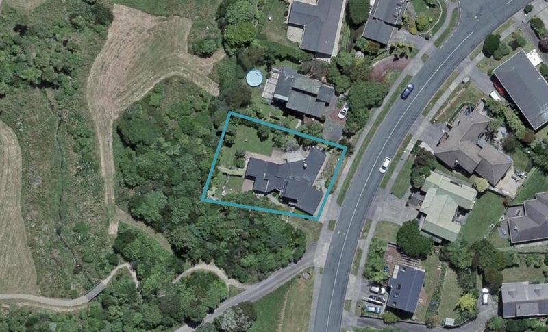 19 Lakewood Avenue, Churton Park, Wellington - Carousel 1