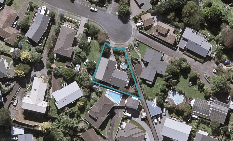 24 Montana Place, Merrilands, New Plymouth - Carousel 1