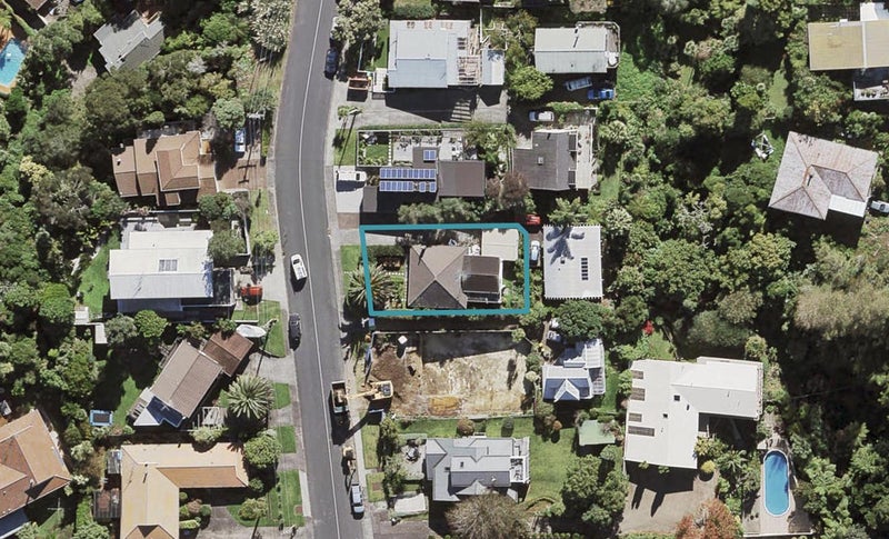 50 Colonial Road, Birkenhead, Auckland - Carousel 1