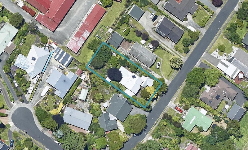 11 Awatea Terrace, Lynmore, Rotorua - Carousel 1