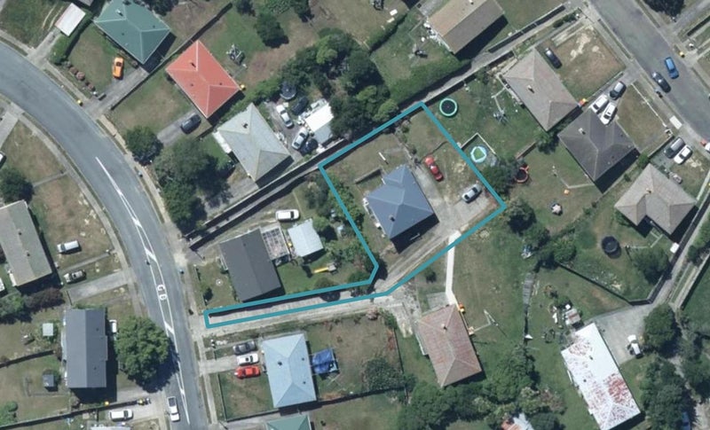 31 Kalingo Street, Waitangirua, Porirua - Carousel 1