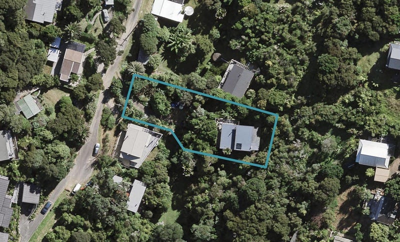 22 Miro Road, Palm Beach, Waiheke Island - Carousel 1