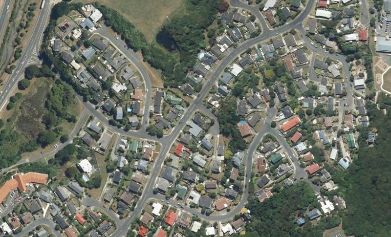 39 Tweed Road, Papakowhai, Porirua - Carousel 1