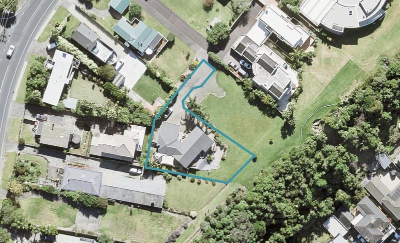 1027 Whangaparaoa Road, Tindalls Beach, Whangaparaoa - Carousel 1