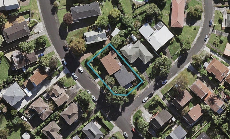 1/2 Northwick Place, Hillcrest, Auckland - Carousel 1