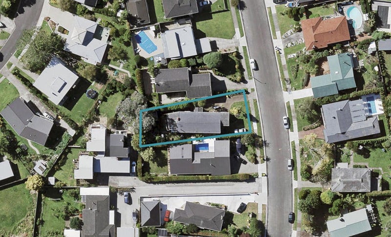 9 Janet Street, Sunnyhills, Auckland - Carousel 1