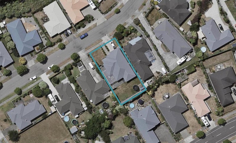 7 Leanne Way, Waikanae Beach, Waikanae - Carousel 1