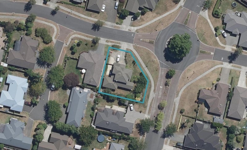 1 Cranmore Avenue, Huntington, Hamilton - Carousel 1