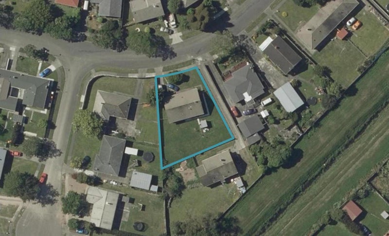 38 Ellesmere Crescent, Highbury, Palmerston North - Carousel 1