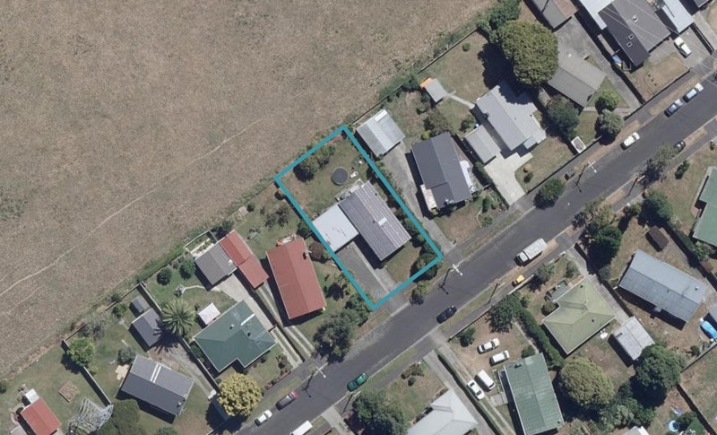 31 Sheridan Street, Silverdale, Hamilton - Carousel 1