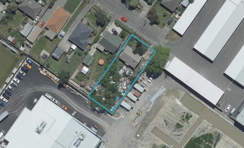18 Boyne Avenue, Northcote, Christchurch - Carousel 1