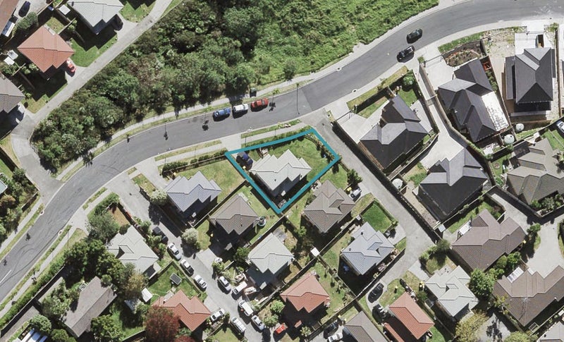 33 Sari Place, Massey, Auckland - Carousel 1