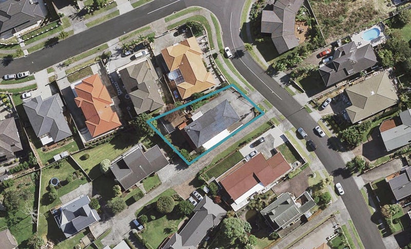 24 Sophora Place, Totara Heights, Auckland - Carousel 1