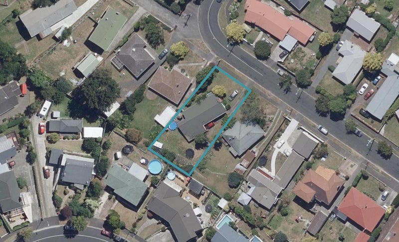 17 Aurora Terrace, Hillcrest, Hamilton - Carousel 1