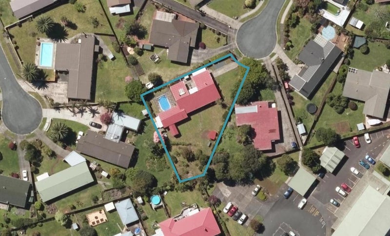 10 Croydon Place, Kamo, Whangarei - Carousel 1