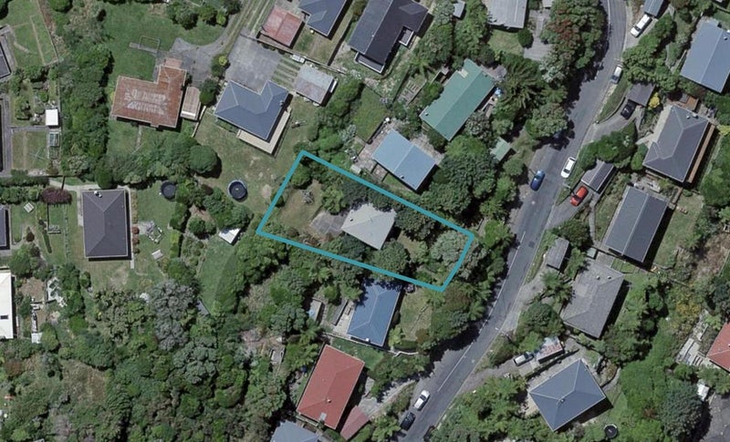 98 Ruskin Road, Newlands, Wellington - Carousel 1