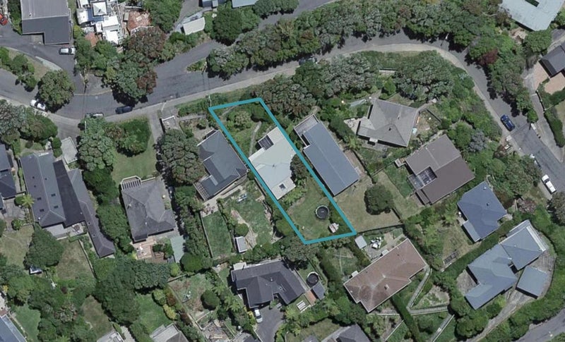 41 Ranui Crescent, Khandallah, Wellington - Carousel 1