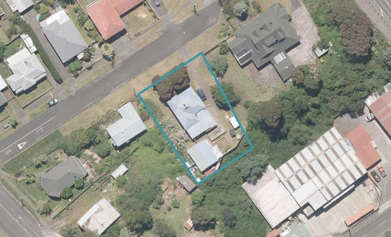 30 Mason Terrace, Gonville, Whanganui - Carousel 1