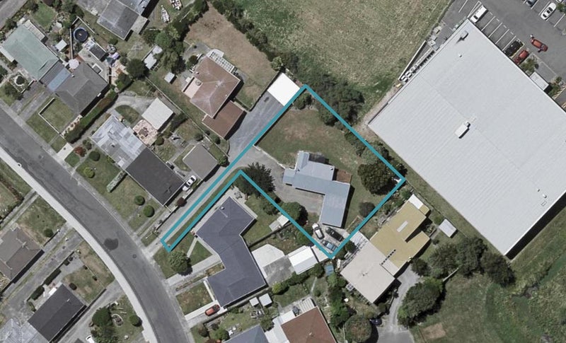 21 Manawa Avenue, Raumati Beach, Paraparaumu - Carousel 1
